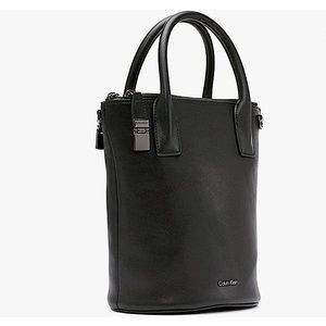CALVIN KLEIN Black ORGANIZATIONAL BUCKET/CROSSBODY NWOT